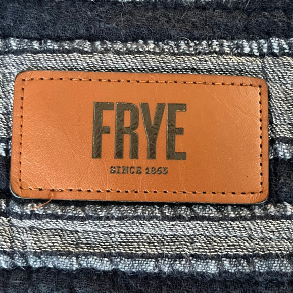 Frye Striped Navy Blue Comforter Queen Quilt 90" x 100" - Picture 3 of 9